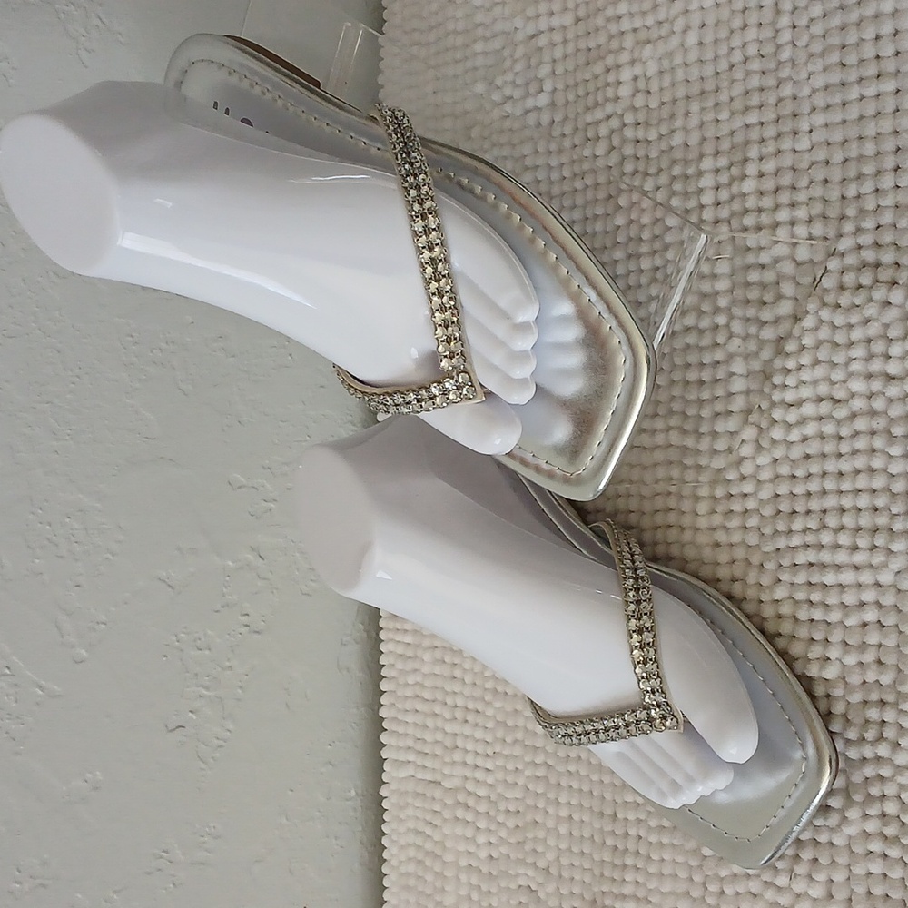 Unisa rhinestone flip flops